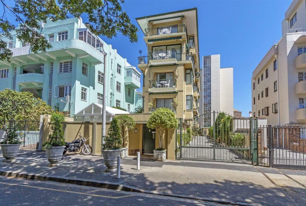 Cosy And Classy Sea Point Apartment Ciudad del Cabo Exterior foto